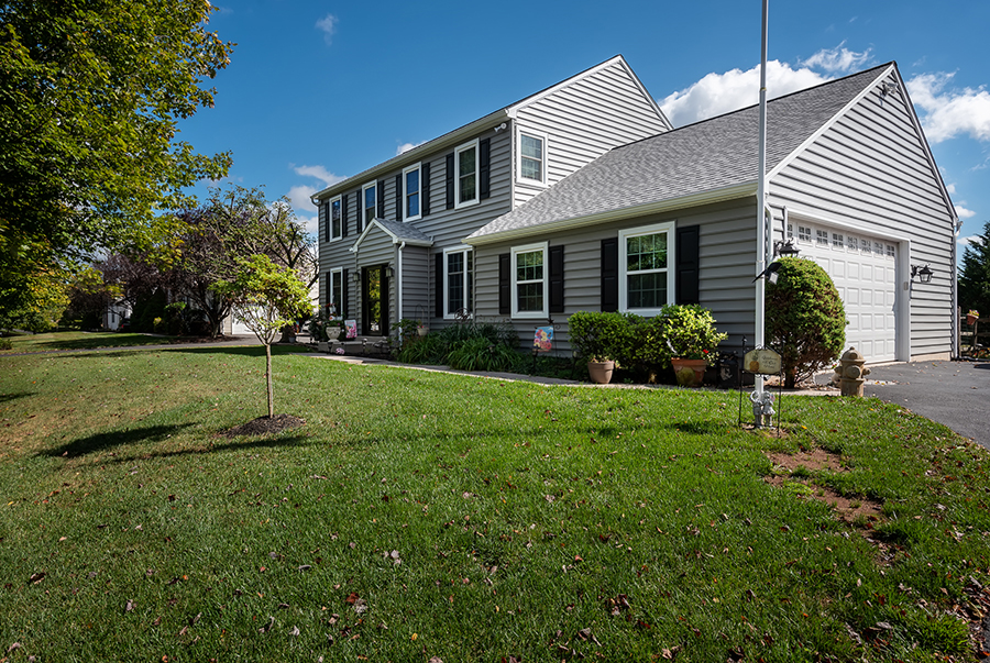 Glick's variety of siding options allow you to customize your home to your liking