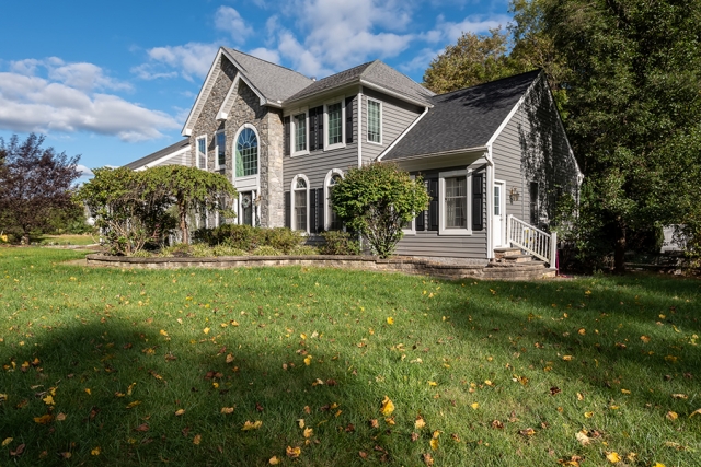 Glick's is proud to offer our clients a wide variety of siding options so you can customize your home to your liking.